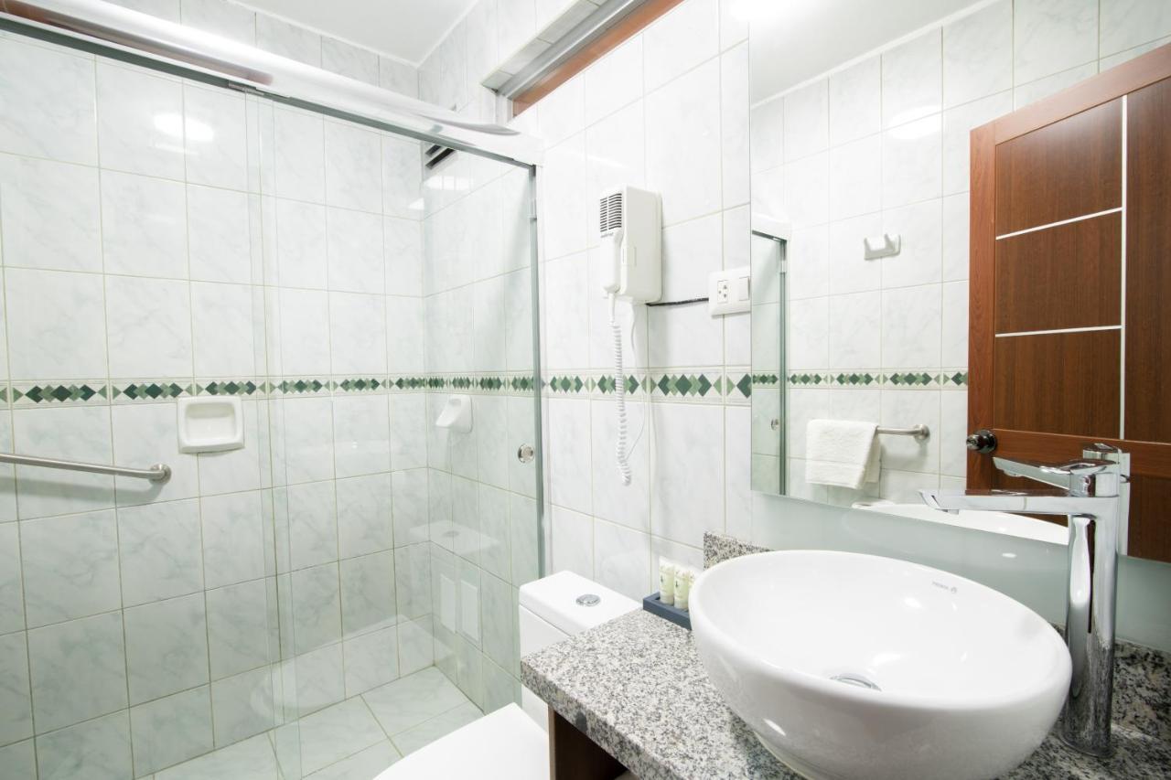 El Tumi Hotel Уарас Экстерьер фото